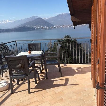 Ferienwohnung Apartment Laveno-Mombello Esterno foto