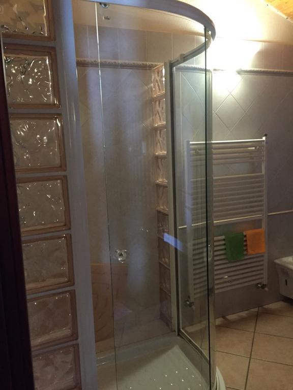 Ferienwohnung Apartment Laveno-Mombello Esterno foto