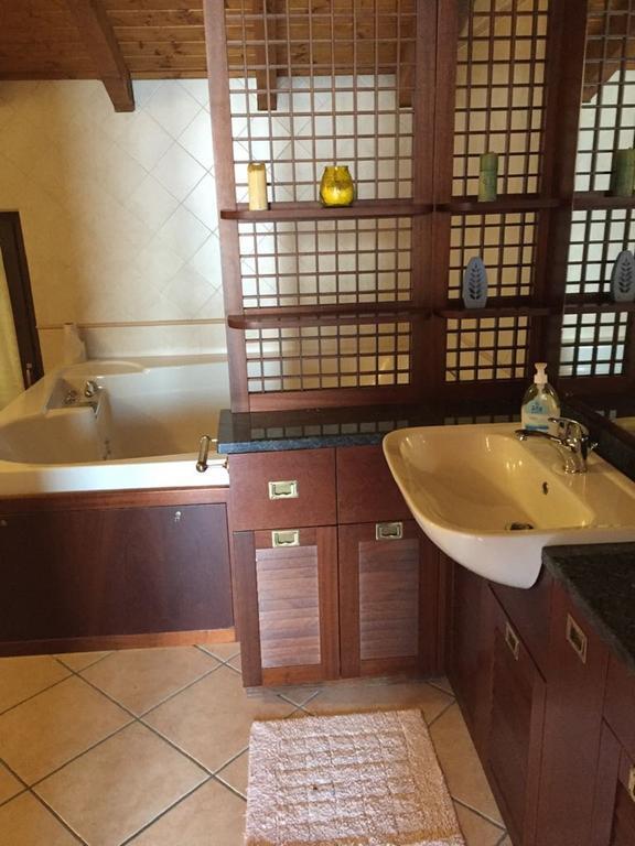 Ferienwohnung Apartment Laveno-Mombello Esterno foto
