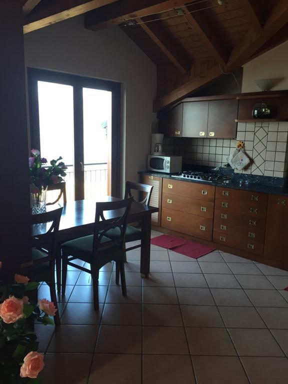 Ferienwohnung Apartment Laveno-Mombello Esterno foto