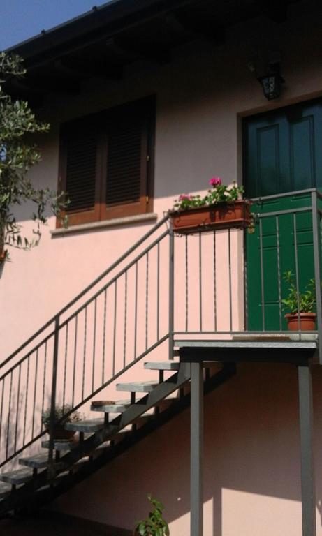 Ferienwohnung Apartment Laveno-Mombello Esterno foto
